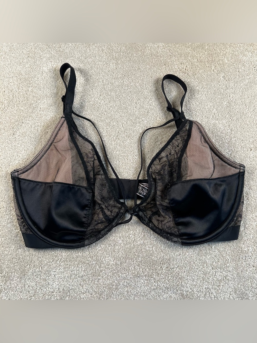 Victoria's Secret Very Sexy Bra Black Sheer Lace Unlined Plunge women's 34DD